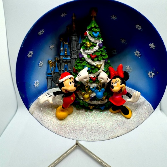 Vintage Walt Disney World “The Merriest Place in the World” ornament - Picture 4 of 6